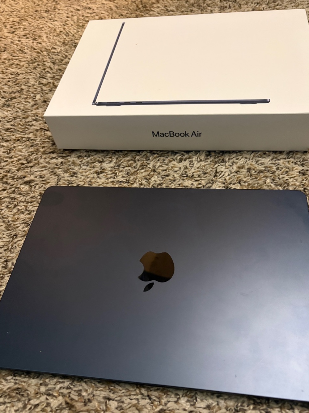 2025 Apple MacBook Air 13" M4 10C GPU 4.5GHz 16GB RAM 256GB SSD MW123LL/A Black - Picture 4 of 13
